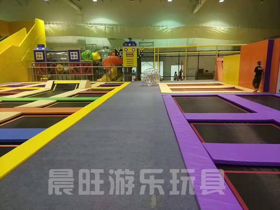 游樂(lè)園設(shè)備