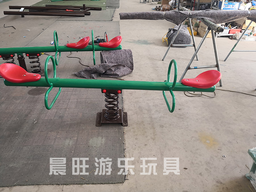 公園娛樂(lè)設(shè)備